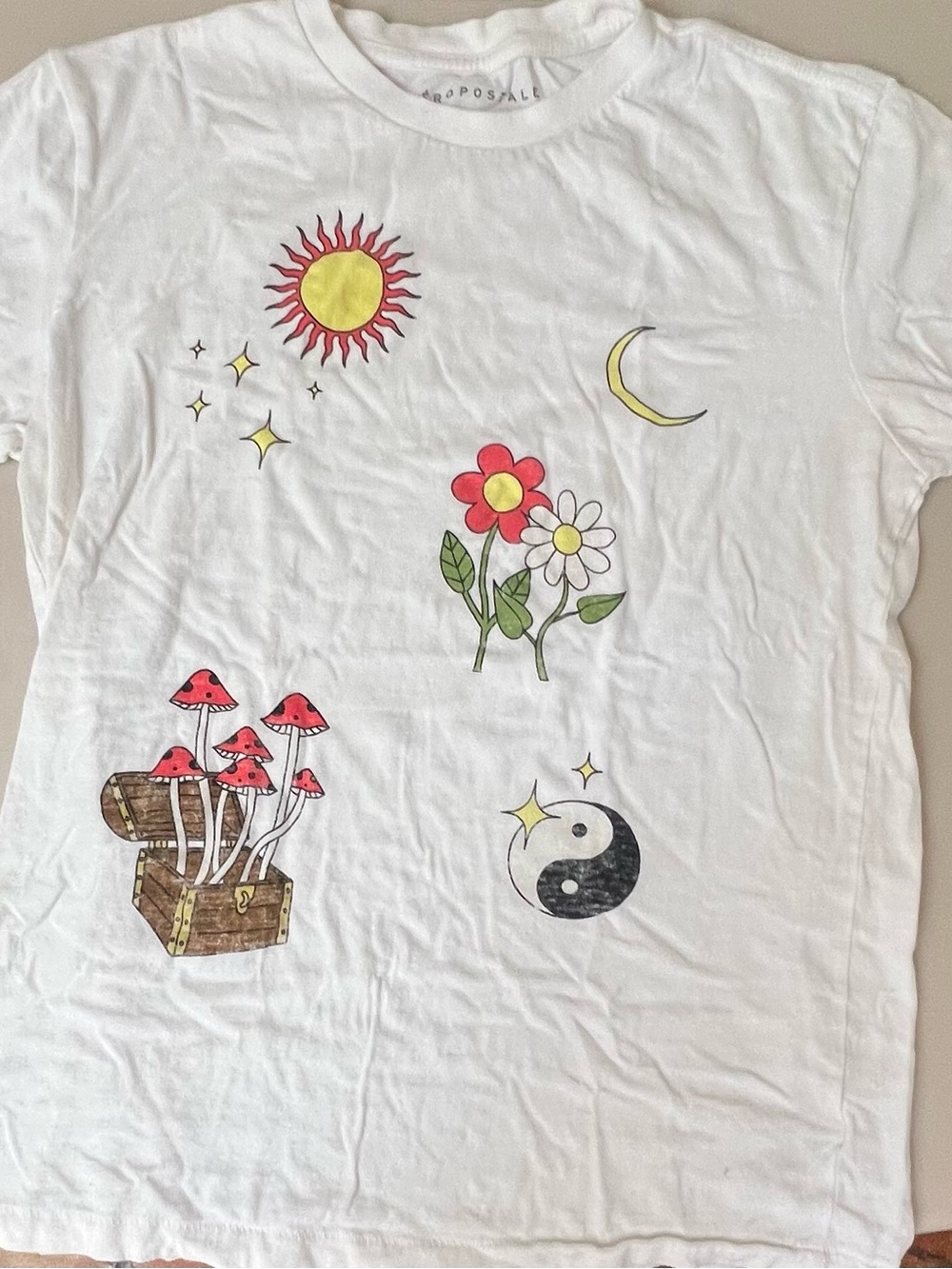 Aeropostale White Graphic Tee with Sun, Flowers & Mushrooms